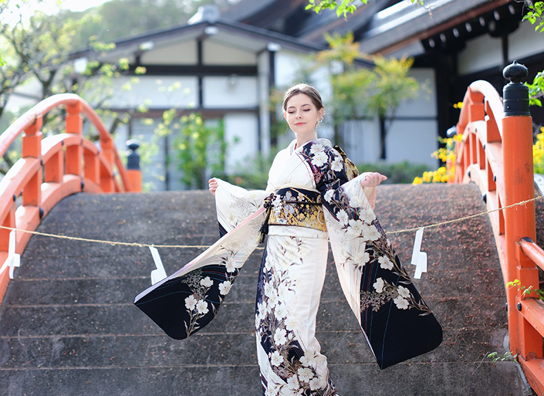 Easy and Hassle-Free, No Need to Bring AnythingEnjoy Strolling Through Kyoto in a Kimono