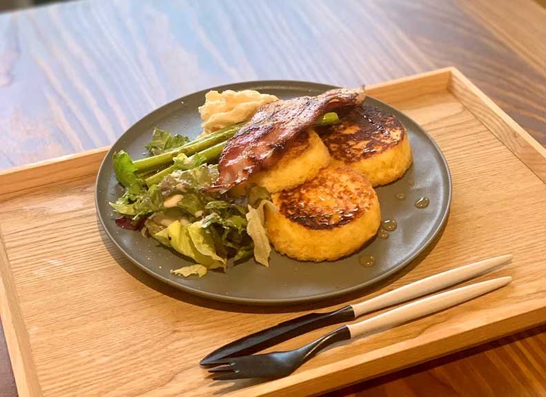 A Quiet Cafe Pause at 