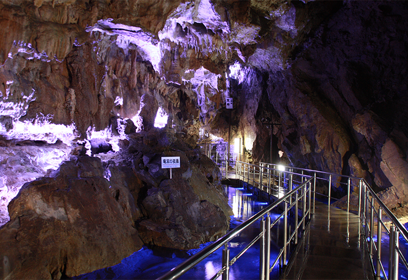 Hida Great Limestone Cave & Ohashi Collection Museum