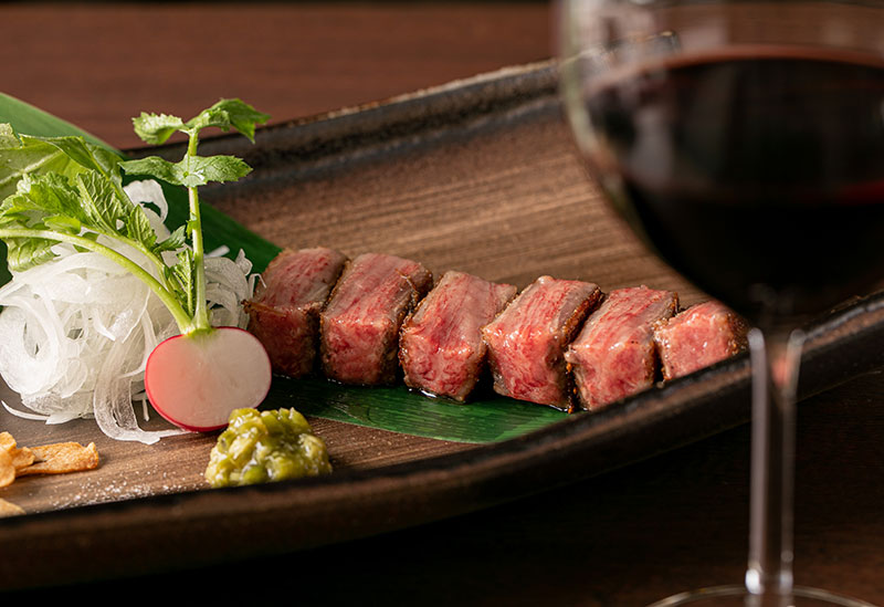 Teppan Dining SEEKS＞Teppan-Yaki Restaurant Long Popular in Namba
