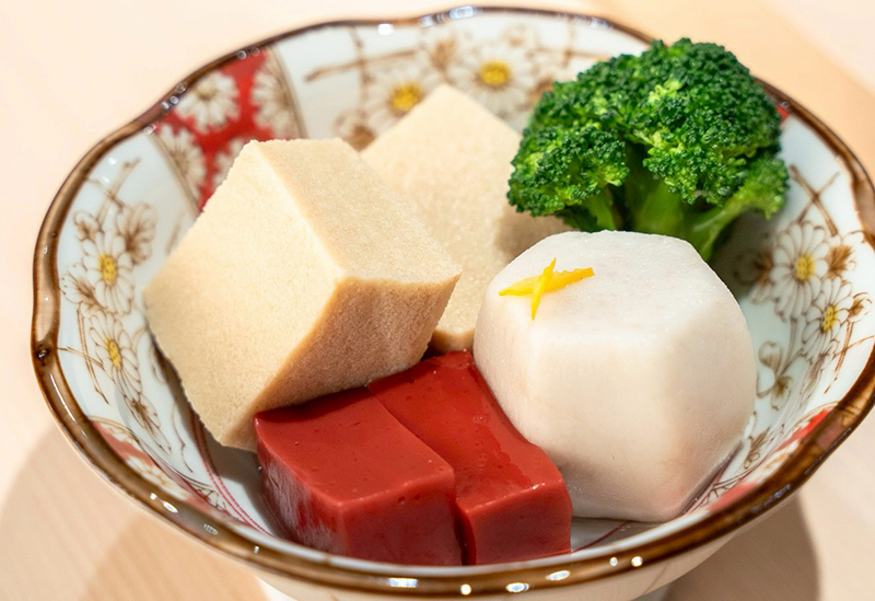 ＜Kyoto Maisushi＞A Standing Sushi Bar Serving Sushi and Obanzai from ...