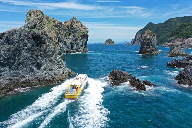 Omi Island sightseeing steamship [Omijima Kankokisen]