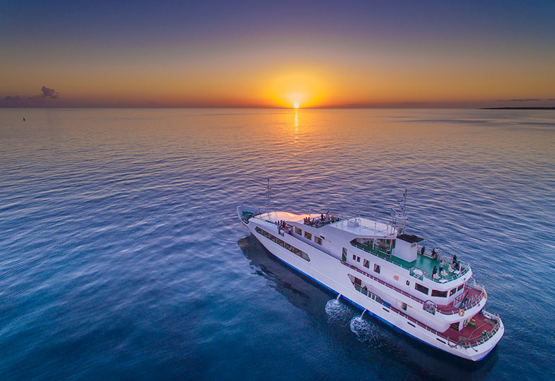 Bay Cruise Miyakojima Mont Blanc