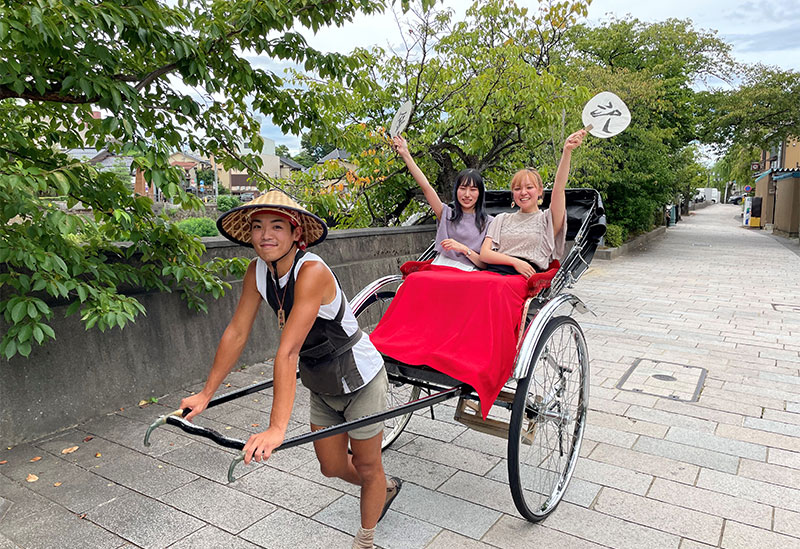 Kanazawa sightseeing rickshaw ~Romanya~