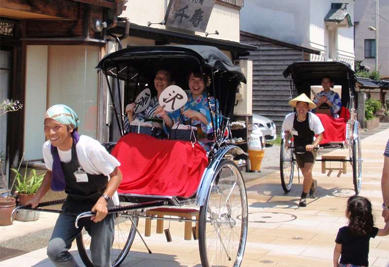 Kanazawa sightseeing rickshaw ~Romanya~