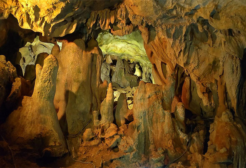 Miyama Cave, Gujohachiman