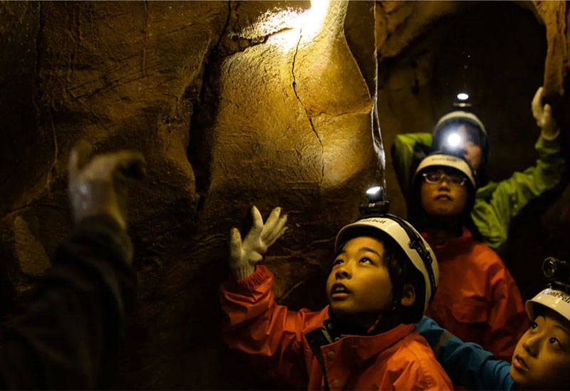Miyama Cave, Gujohachiman