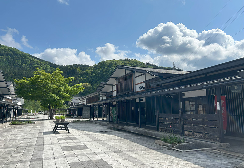 Tsugaru Traditional Crafts Center