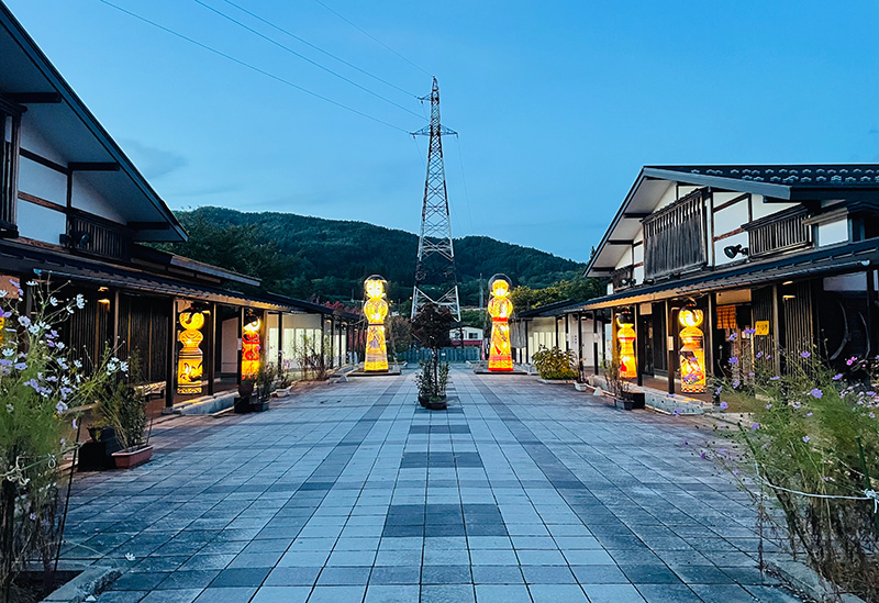 Tsugaru Traditional Crafts Center