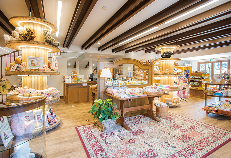Izu Teddy Bear Museum