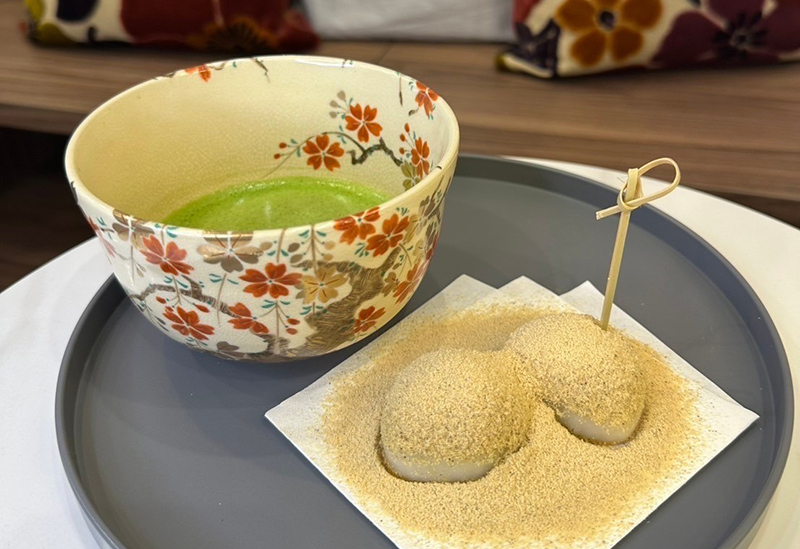 SHIROKUMATCHA (White Bear Matcha)