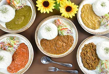 牛すじカレー 下町ひまわり